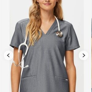 Figs Graphite Casma  Short Sleeve Scrub top Large